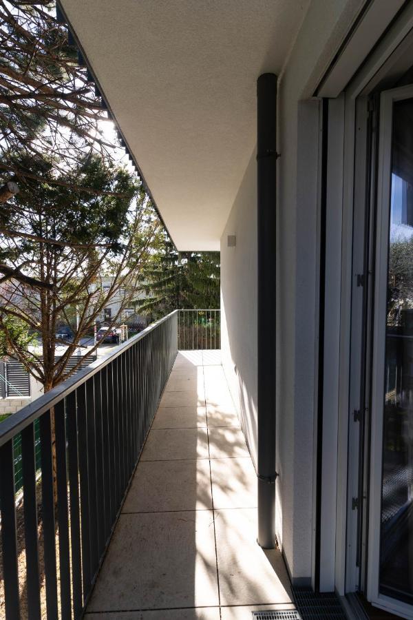 Luxurious Apartment With Big Balcony Near City Center فيينا المظهر الخارجي الصورة